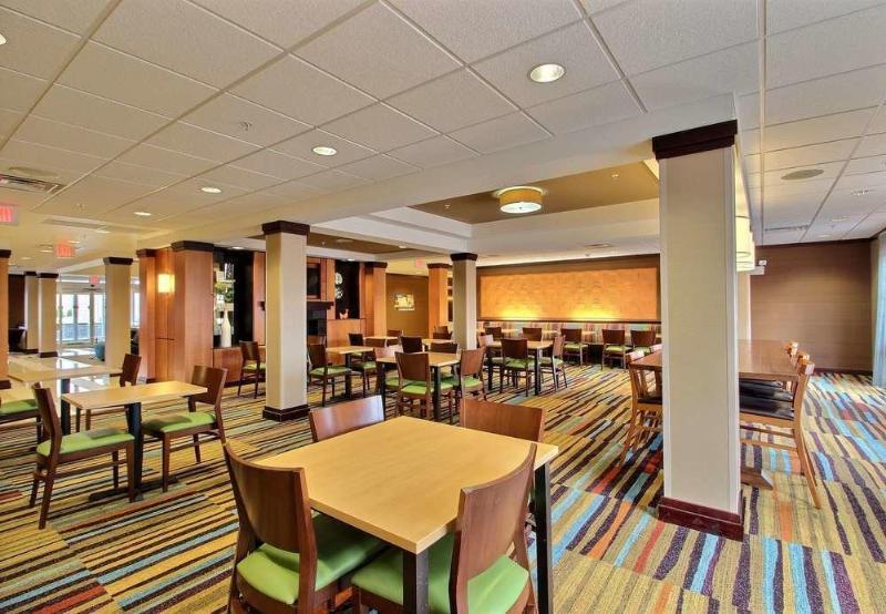 Fairfield Inn & Suites By Marriott Milwaukee Airport Oak Creek Eksteriør billede