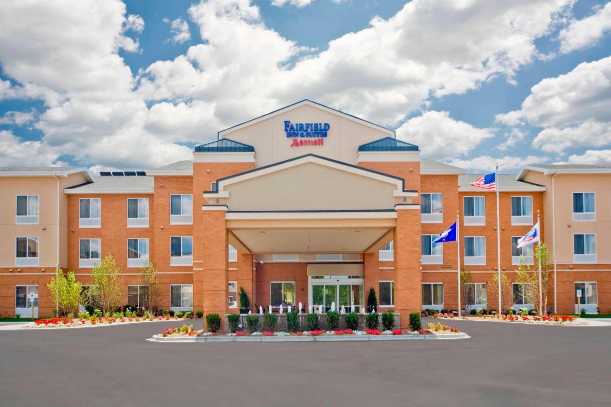 Fairfield Inn & Suites By Marriott Milwaukee Airport Oak Creek Eksteriør billede